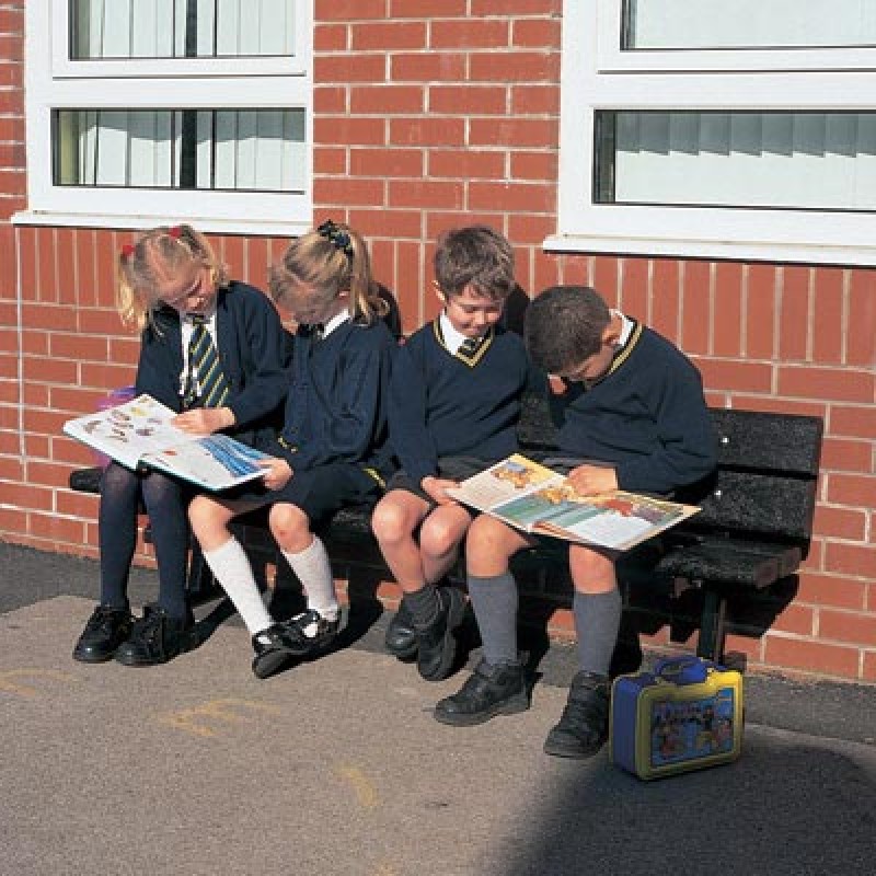 Banc amb respatller fabricat en plàstic reciclat model Junior Countryside